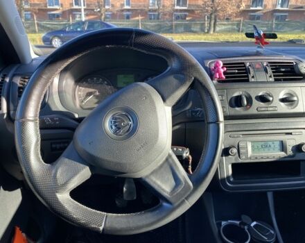 Серый Шкода Фабия, объемом двигателя 1.6 л и пробегом 203 тыс. км за 5500 $, фото 5 на Automoto.ua