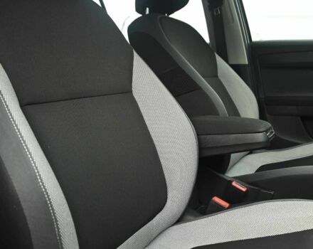 Шкода Фабия 2015 в Бердичеве на Automoto.ua Серый Шкода Фабия, объемом двигателя 1.4 л и пробегом 237 тыс. км за 8500 $, фото 21 на Automoto.ua