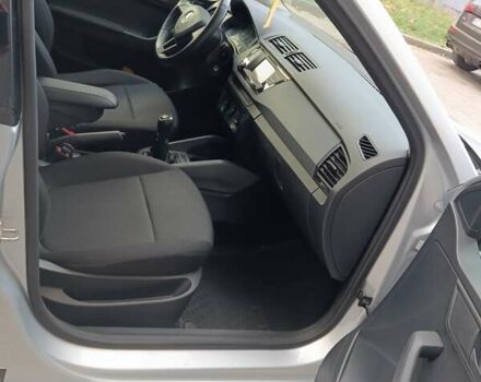 Серый Шкода Фабия, объемом двигателя 1.42 л и пробегом 218 тыс. км за 8500 $, фото 28 на Automoto.ua