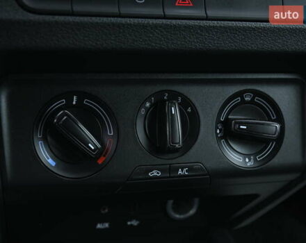 Серый Шкода Фабия, объемом двигателя 1.4 л и пробегом 238 тыс. км за 8400 $, фото 21 на Automoto.ua