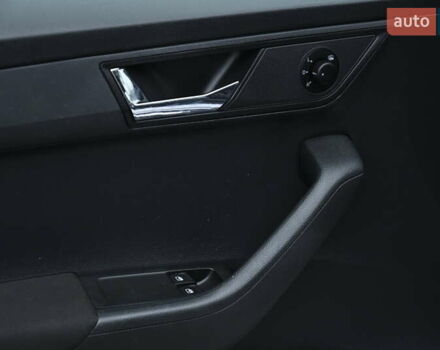 Серый Шкода Фабия, объемом двигателя 1.4 л и пробегом 238 тыс. км за 8400 $, фото 16 на Automoto.ua