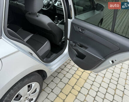 Серый Шкода Фабия, объемом двигателя 1.42 л и пробегом 291 тыс. км за 7999 $, фото 19 на Automoto.ua