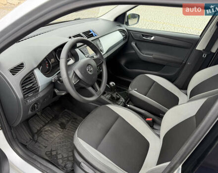 Серый Шкода Фабия, объемом двигателя 1.42 л и пробегом 291 тыс. км за 7999 $, фото 7 на Automoto.ua