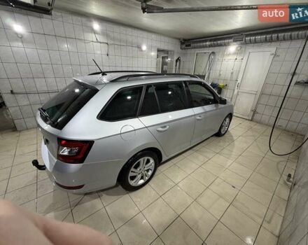 Серый Шкода Фабия, объемом двигателя 1 л и пробегом 71 тыс. км за 11400 $, фото 5 на Automoto.ua