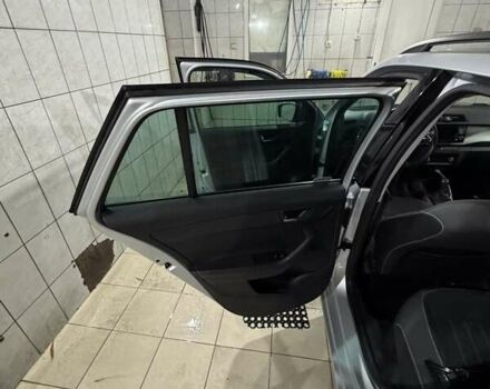 Серый Шкода Фабия, объемом двигателя 1 л и пробегом 71 тыс. км за 11400 $, фото 21 на Automoto.ua