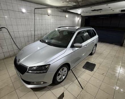 Серый Шкода Фабия, объемом двигателя 1 л и пробегом 71 тыс. км за 11400 $, фото 2 на Automoto.ua