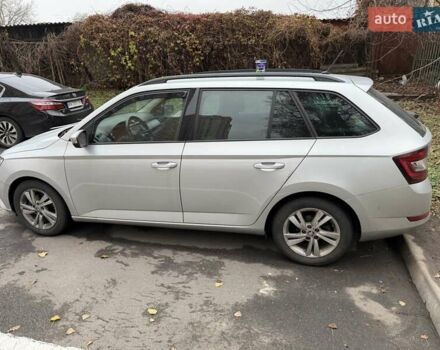 Серый Шкода Фабия, объемом двигателя 1 л и пробегом 71 тыс. км за 11400 $, фото 4 на Automoto.ua