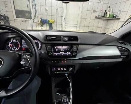 Серый Шкода Фабия, объемом двигателя 1 л и пробегом 71 тыс. км за 11400 $, фото 22 на Automoto.ua