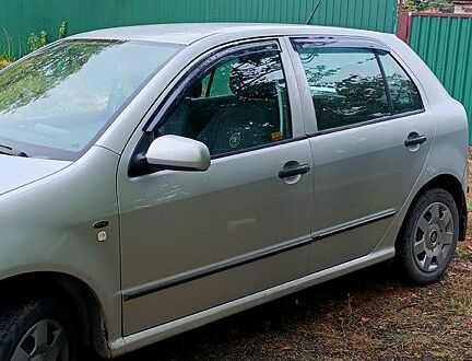 Шкода Фабия 2000 в Днепре (Днепропетровске) на Automoto.ua Серый Шкода Фабия, объемом двигателя 1.4 л и пробегом 247 тыс. км за 2800 $, фото 1 на Automoto.ua