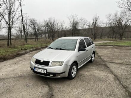 Серый Шкода Фабия, объемом двигателя 1.4 л и пробегом 350 тыс. км за 1500 $, фото 1 на Automoto.ua