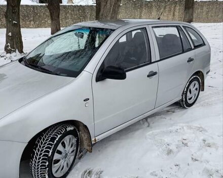 Сірий Шкода Фабія, об'ємом двигуна 1.4 л та пробігом 278 тис. км за 3700 $, фото 1 на Automoto.ua