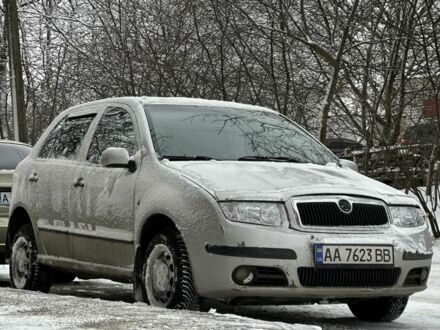 Шкода Фабия 2001 в Днепре (Днепропетровске) на Automoto.ua Серый Шкода Фабия, объемом двигателя 1.4 л и пробегом 280 тыс. км за 3333 $, фото 1 на Automoto.ua