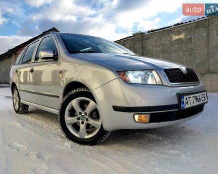 Сірий Шкода Фабія, об'ємом двигуна 1.39 л та пробігом 253 тис. км за 3570 $, фото 1 на Automoto.ua