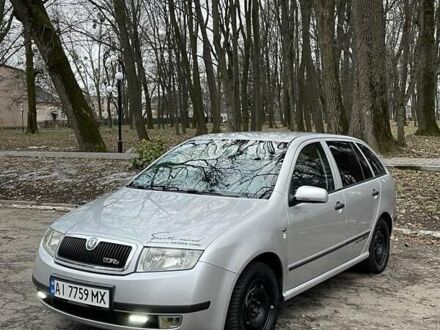 Сірий Шкода Фабія, об'ємом двигуна 1.39 л та пробігом 180 тис. км за 4300 $, фото 1 на Automoto.ua