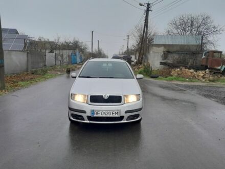 Серый Шкода Фабия, объемом двигателя 1.4 л и пробегом 250 тыс. км за 2200 $, фото 1 на Automoto.ua