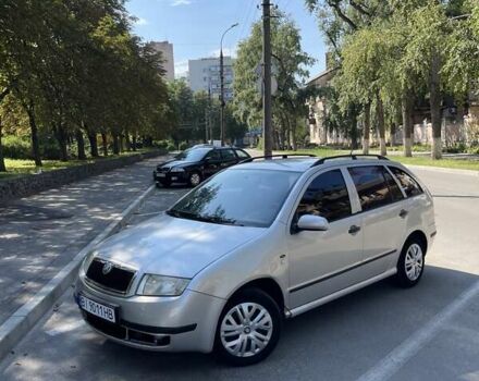 Серый Шкода Фабия, объемом двигателя 1.39 л и пробегом 217 тыс. км за 3500 $, фото 1 на Automoto.ua