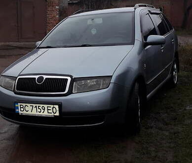 Серый Шкода Фабия, объемом двигателя 1.4 л и пробегом 300 тыс. км за 2900 $, фото 1 на Automoto.ua