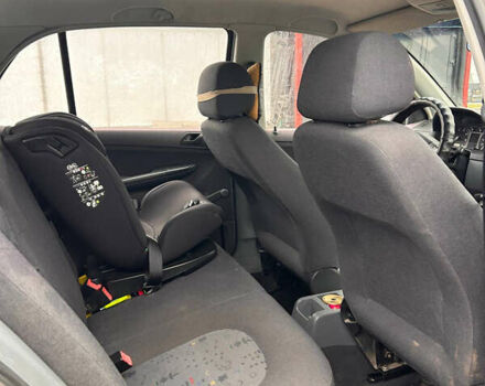 Серый Шкода Фабия, объемом двигателя 1.4 л и пробегом 285 тыс. км за 2999 $, фото 1 на Automoto.ua