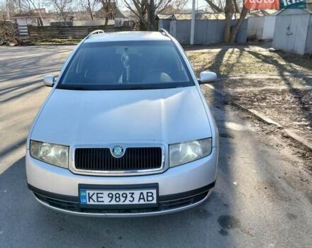 Серый Шкода Фабия, объемом двигателя 1.39 л и пробегом 210 тыс. км за 4600 $, фото 1 на Automoto.ua