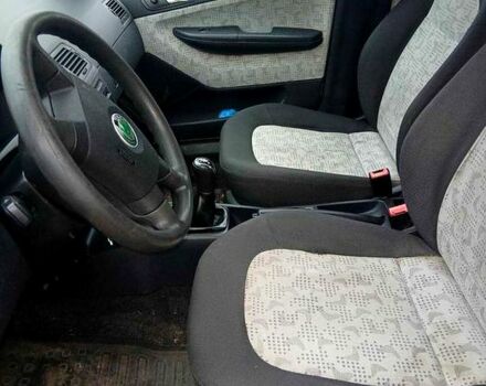 Серый Шкода Фабия, объемом двигателя 1.4 л и пробегом 420 тыс. км за 3000 $, фото 1 на Automoto.ua