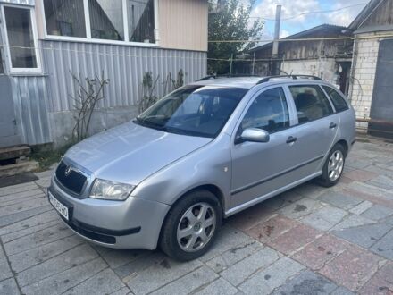 Шкода Фабія 2003 у Житомирі на Automoto.ua Сірий Шкода Фабія, об'ємом двигуна 1.2 л та пробігом 295 тис. км за 3211 $, фото 1 на Automoto.ua