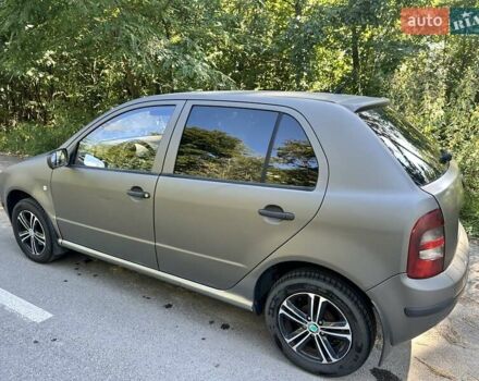 Сірий Шкода Фабія, об'ємом двигуна 1.2 л та пробігом 244 тис. км за 3100 $, фото 1 на Automoto.ua