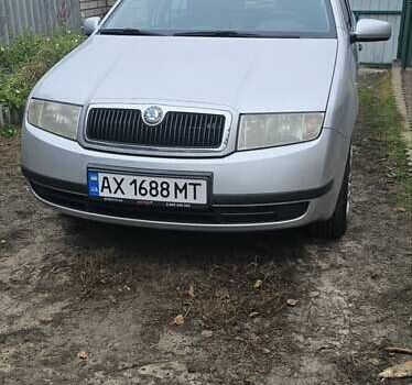 Сірий Шкода Фабія, об'ємом двигуна 1.6 л та пробігом 247 тис. км за 5200 $, фото 1 на Automoto.ua