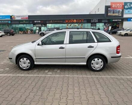 Серый Шкода Фабия, объемом двигателя 1.39 л и пробегом 195 тыс. км за 4200 $, фото 1 на Automoto.ua