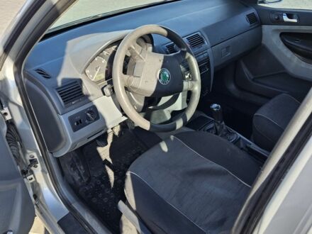 Серый Шкода Фабия, объемом двигателя 0 л и пробегом 500 тыс. км за 3491 $, фото 1 на Automoto.ua