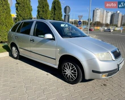Серый Шкода Фабия, объемом двигателя 1.4 л и пробегом 251 тыс. км за 3250 $, фото 1 на Automoto.ua