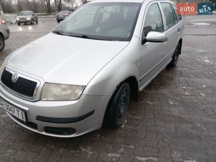 Серый Шкода Фабия, объемом двигателя 1.2 л и пробегом 246 тыс. км за 2000 $, фото 1 на Automoto.ua