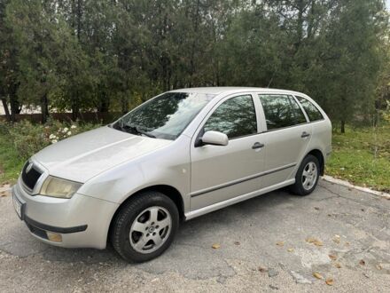 Серый Шкода Фабия, объемом двигателя 1.4 л и пробегом 231 тыс. км за 2998 $, фото 1 на Automoto.ua