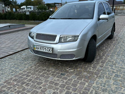 Серый Шкода Фабия, объемом двигателя 1.2 л и пробегом 243 тыс. км за 2850 $, фото 1 на Automoto.ua