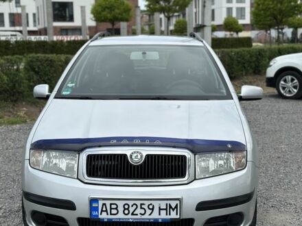 Шкода Фабія 2004 у Умани на Automoto.ua Сірий Шкода Фабія, об'ємом двигуна 1.4 л та пробігом 193 тис. км за 3999 $, фото 1 на Automoto.ua