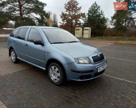 Серый Шкода Фабия, объемом двигателя 1.2 л и пробегом 220 тыс. км за 3500 $, фото 1 на Automoto.ua