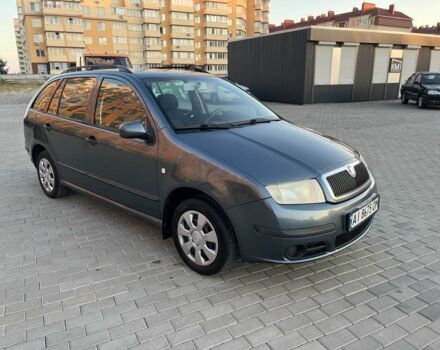 Сірий Шкода Фабія, об'ємом двигуна 1.4 л та пробігом 300 тис. км за 3300 $, фото 1 на Automoto.ua