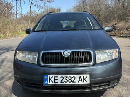 Серый Шкода Фабия, объемом двигателя 1.39 л и пробегом 271 тыс. км за 4800 $, фото 1 на Automoto.ua