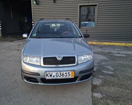 Серый Шкода Фабия, объемом двигателя 1.4 л и пробегом 202 тыс. км за 3750 $, фото 1 на Automoto.ua