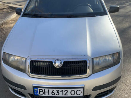 Серый Шкода Фабия, объемом двигателя 1.2 л и пробегом 316 тыс. км за 2900 $, фото 1 на Automoto.ua