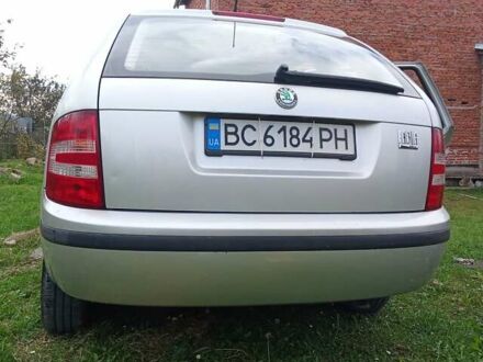 Шкода Фабия 2004 в Самборе на Automoto.ua Серый Шкода Фабия, объемом двигателя 1.39 л и пробегом 183 тыс. км за 4300 $, фото 1 на Automoto.ua