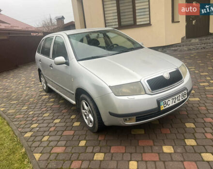 Серый Шкода Фабия, объемом двигателя 1.2 л и пробегом 250 тыс. км за 2450 $, фото 1 на Automoto.ua