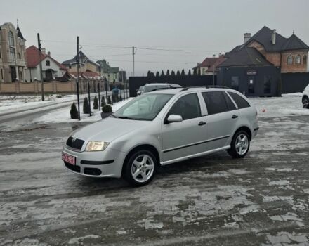 Сірий Шкода Фабія, об'ємом двигуна 1.4 л та пробігом 235 тис. км за 3950 $, фото 1 на Automoto.ua