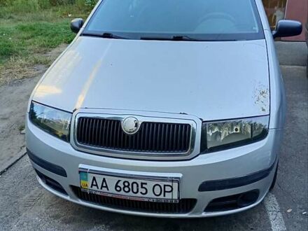 Шкода Фабия 2005 в Киеве на Automoto.ua Серый Шкода Фабия, объемом двигателя 1.2 л и пробегом 199 тыс. км за 2740 $, фото 1 на Automoto.ua