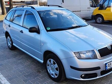 Серый Шкода Фабия, объемом двигателя 1.2 л и пробегом 234 тыс. км за 3000 $, фото 1 на Automoto.ua