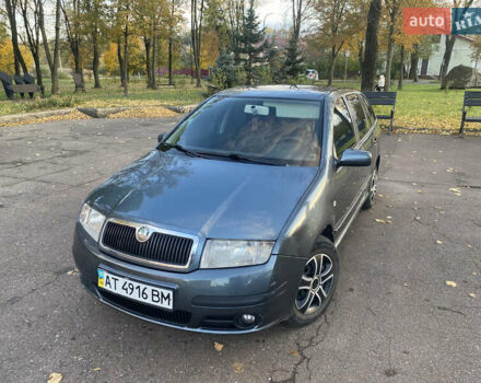 Шкода Фабия 2005 в Калуше на Automoto.ua Серый Шкода Фабия, объемом двигателя 1.2 л и пробегом 200 тыс. км за 2850 $, фото 1 на Automoto.ua