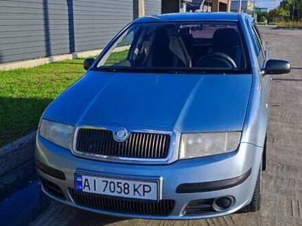 Серый Шкода Фабия, объемом двигателя 1.2 л и пробегом 286 тыс. км за 3700 $, фото 1 на Automoto.ua