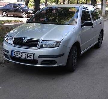 Шкода Фабия 2005 в Харькове на Automoto.ua Серый Шкода Фабия, объемом двигателя 1.2 л и пробегом 207 тыс. км за 2999 $, фото 1 на Automoto.ua