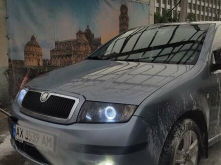 Серый Шкода Фабия, объемом двигателя 1.2 л и пробегом 212 тыс. км за 3500 $, фото 1 на Automoto.ua