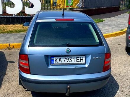 Сірий Шкода Фабія, об'ємом двигуна 1.4 л та пробігом 400 тис. км за 3200 $, фото 1 на Automoto.ua