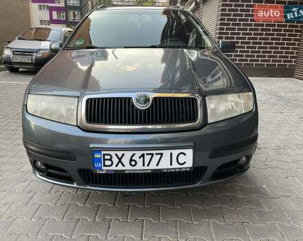 Сірий Шкода Фабія, об'ємом двигуна 1.39 л та пробігом 281 тис. км за 4500 $, фото 1 на Automoto.ua